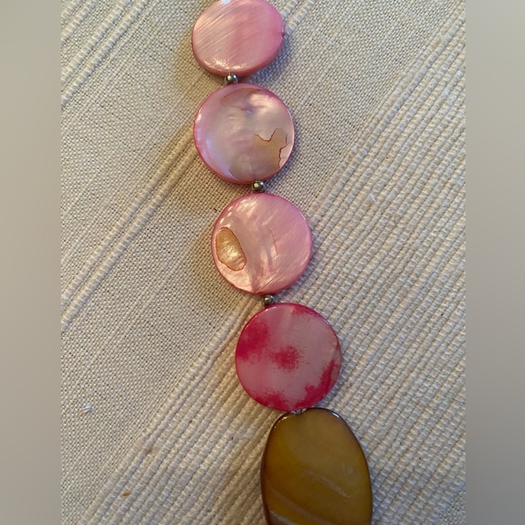 Pink Fashion Jewelry Iridescent Shell Design - Picture 7 of 7